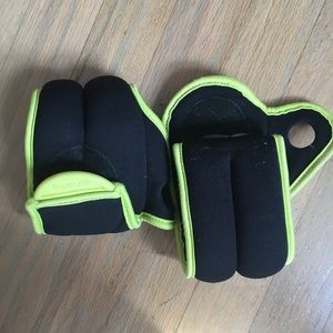 Reebok wrist weights 2lbs